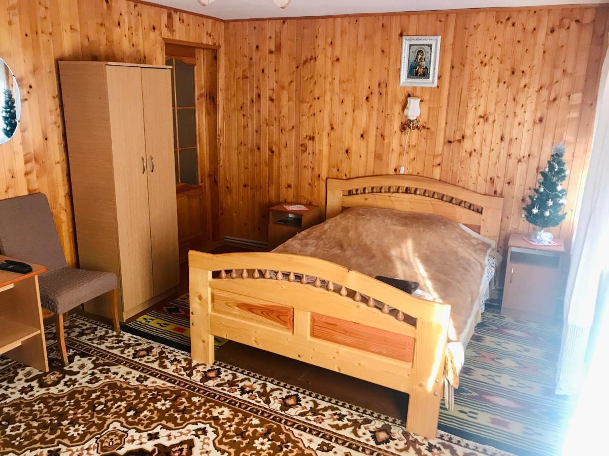 За Горбами Apartment ยาเรมชา ภายนอก รูปภาพ